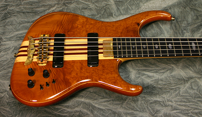 [Obrazek: ALEMBIC-CLOSEUP-FRONT.jpg]